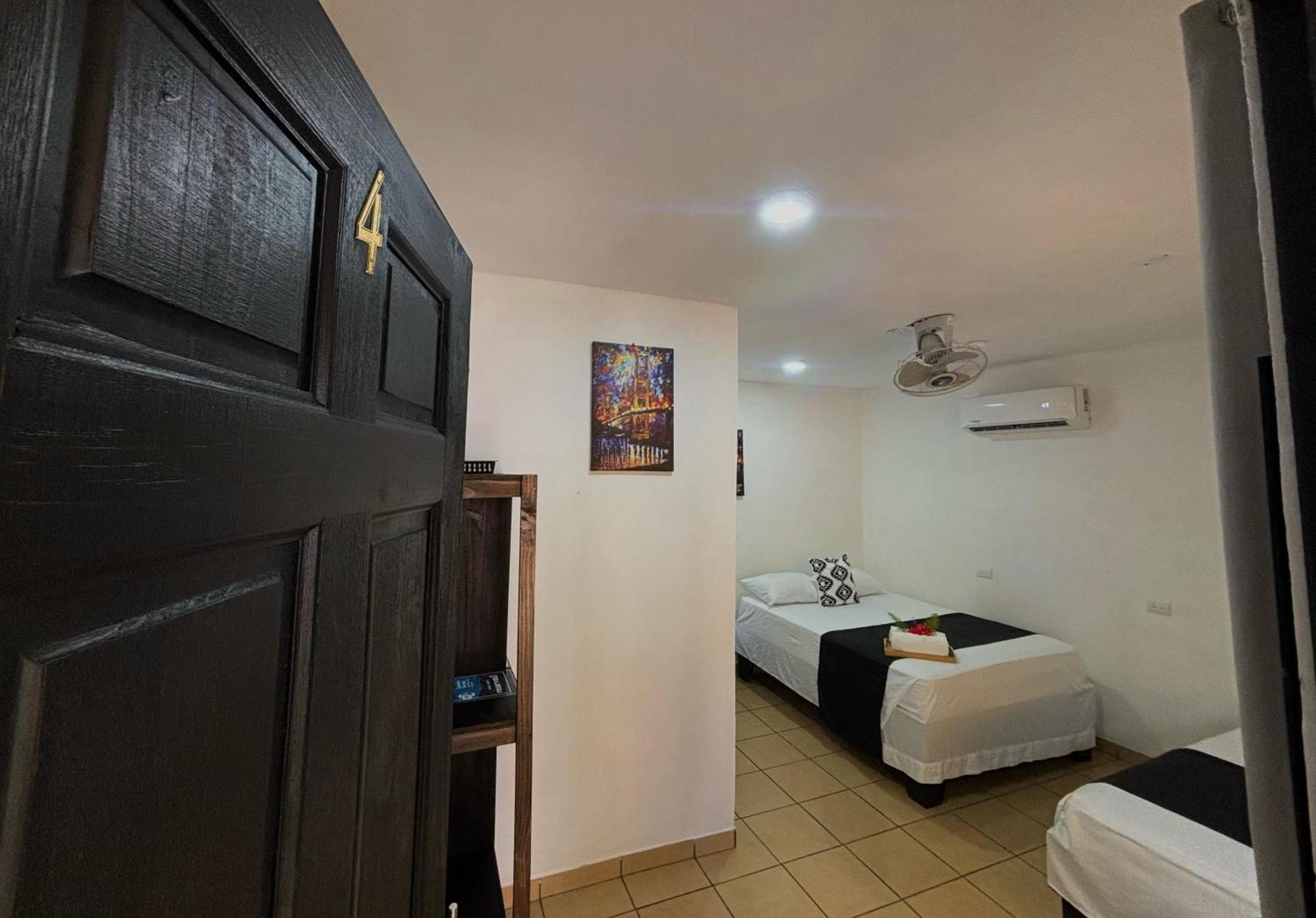 Carey Lodging Tortuguero Room photo
